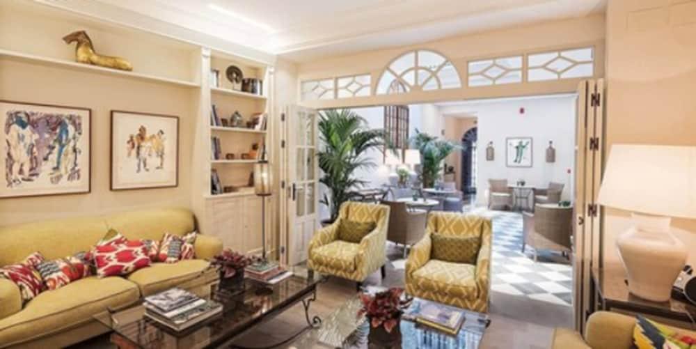 Boutique Corral Del Rey 3*