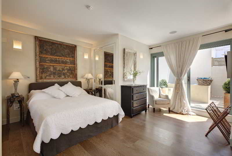 Hotel Boutique Corral Del Rey 3*